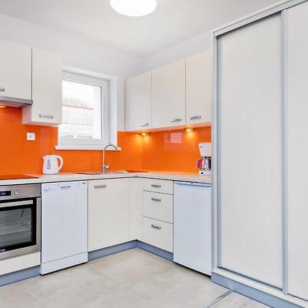 Willa Jalowcowa By Jantar Apartamenty Kolobrzeg Grzybowo  Exterior photo